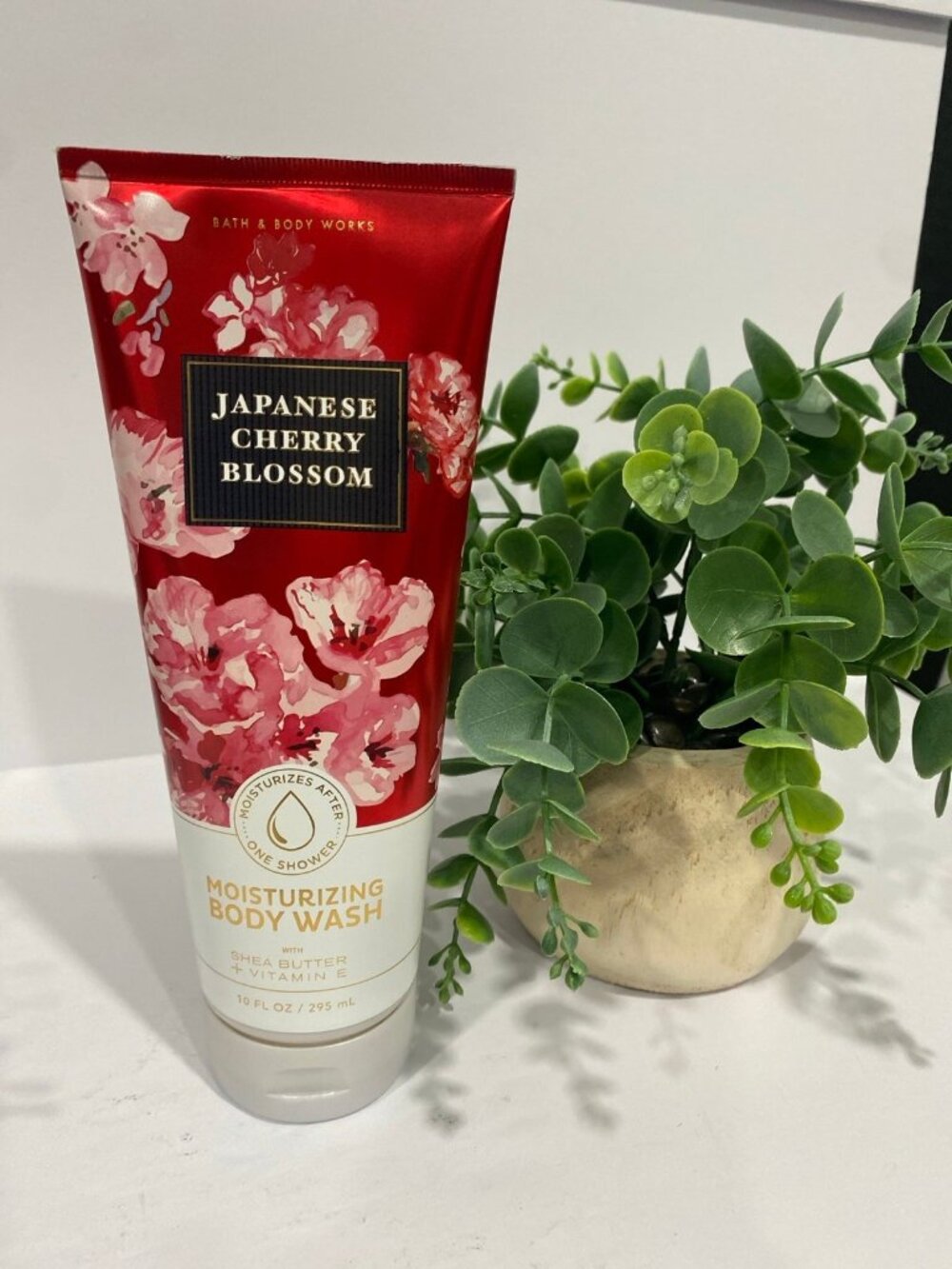 “Japanese Cherry Blossom” Bath & Body Works New Moisturizing Body Wash